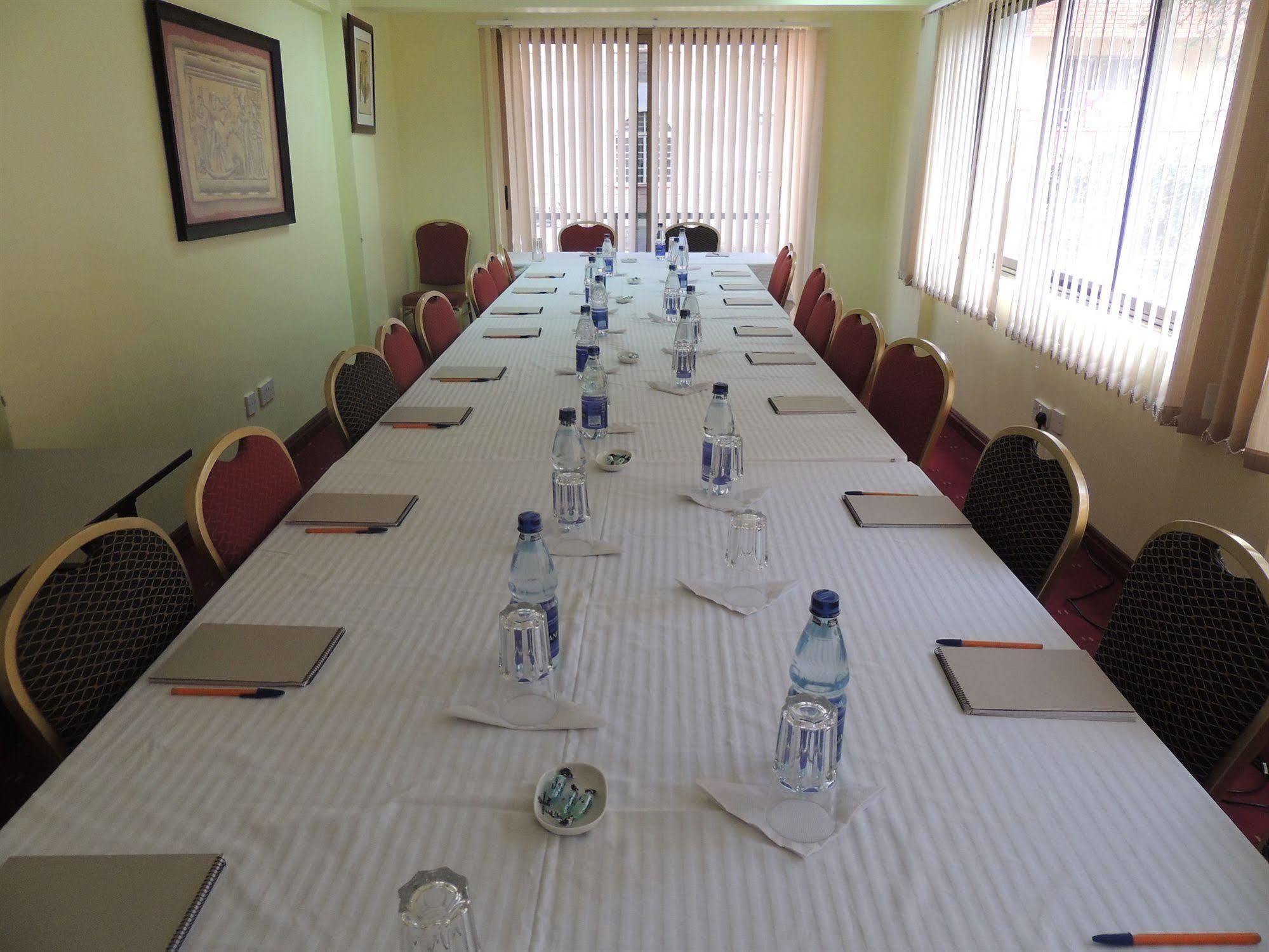 Nairobi Upperhill Hotel Extérieur photo